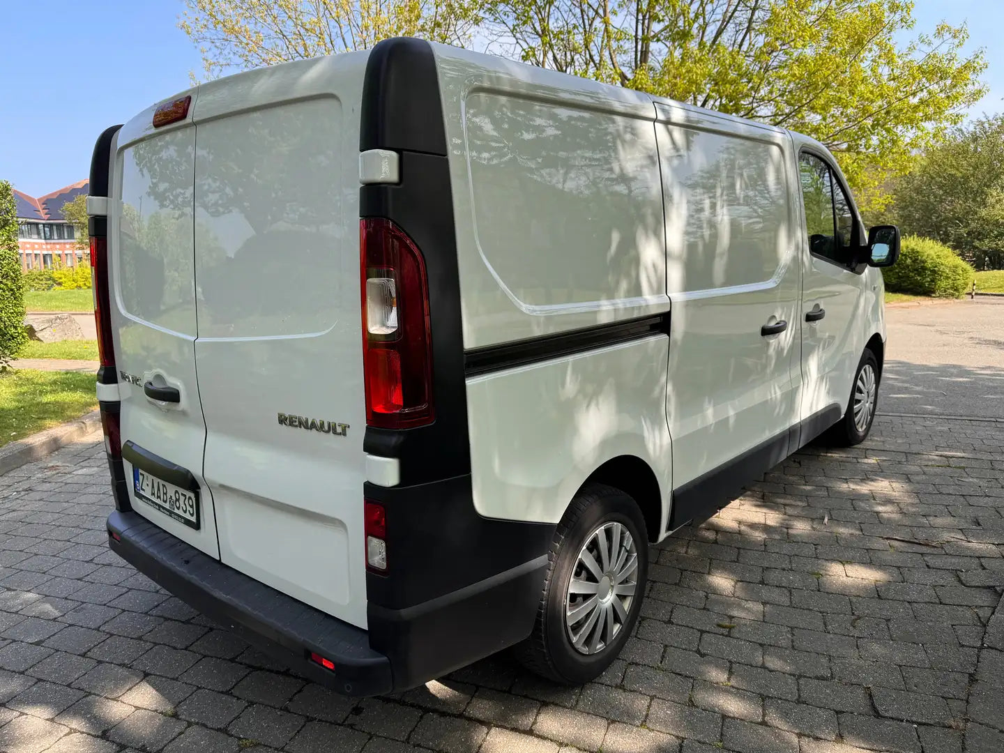 Renault Trafic 1.6 dCi 27 L1H1 – 95 ch – 2018 – 186 197 km – Véhicule belge – TVAC 6 490 €