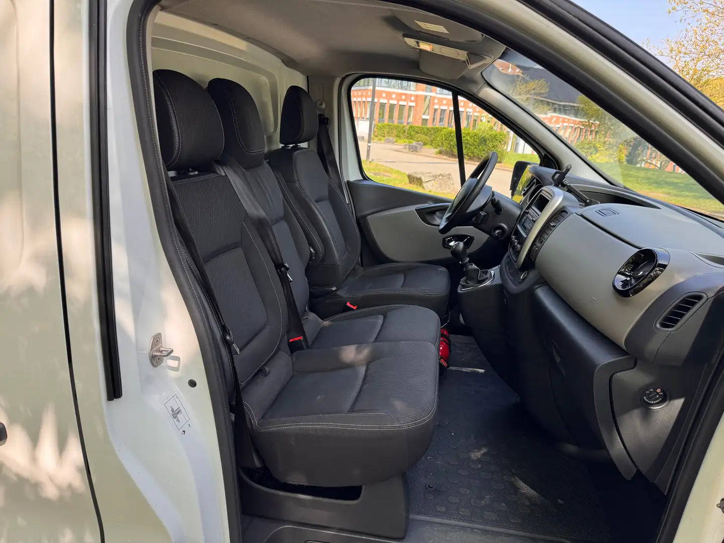 Renault Trafic 1.6 dCi 27 L1H1 – 95 ch – 2018 – 186 197 km – Véhicule belge – TVAC 6 490 €