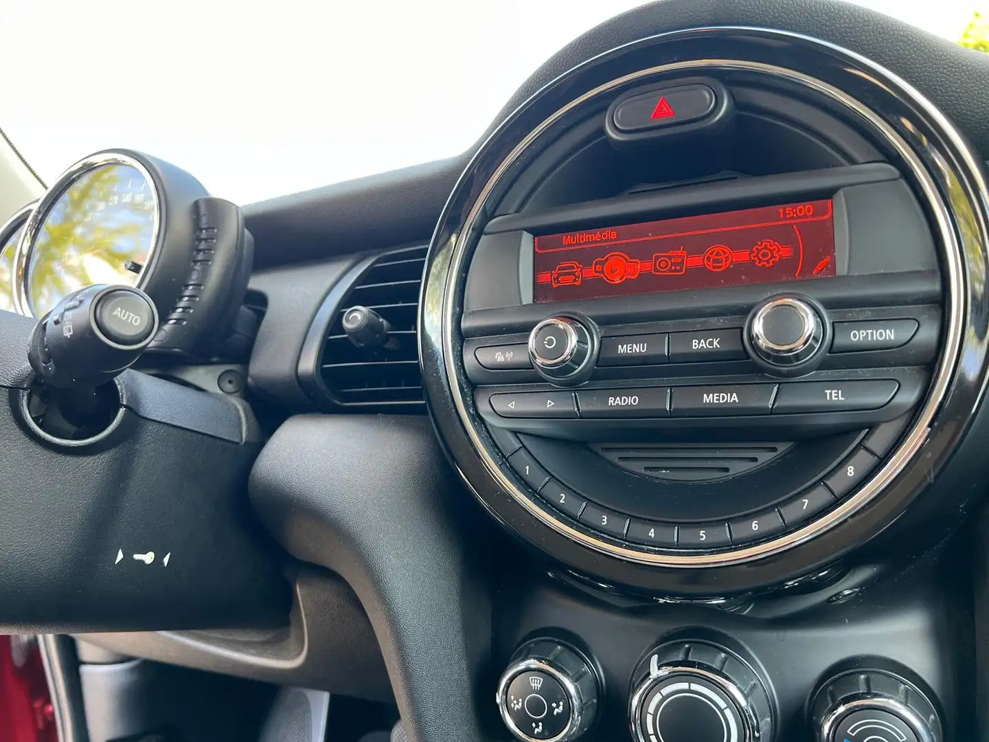 MINI One 1.2i – Automatique – 102 ch – 2014 – 143 000 km