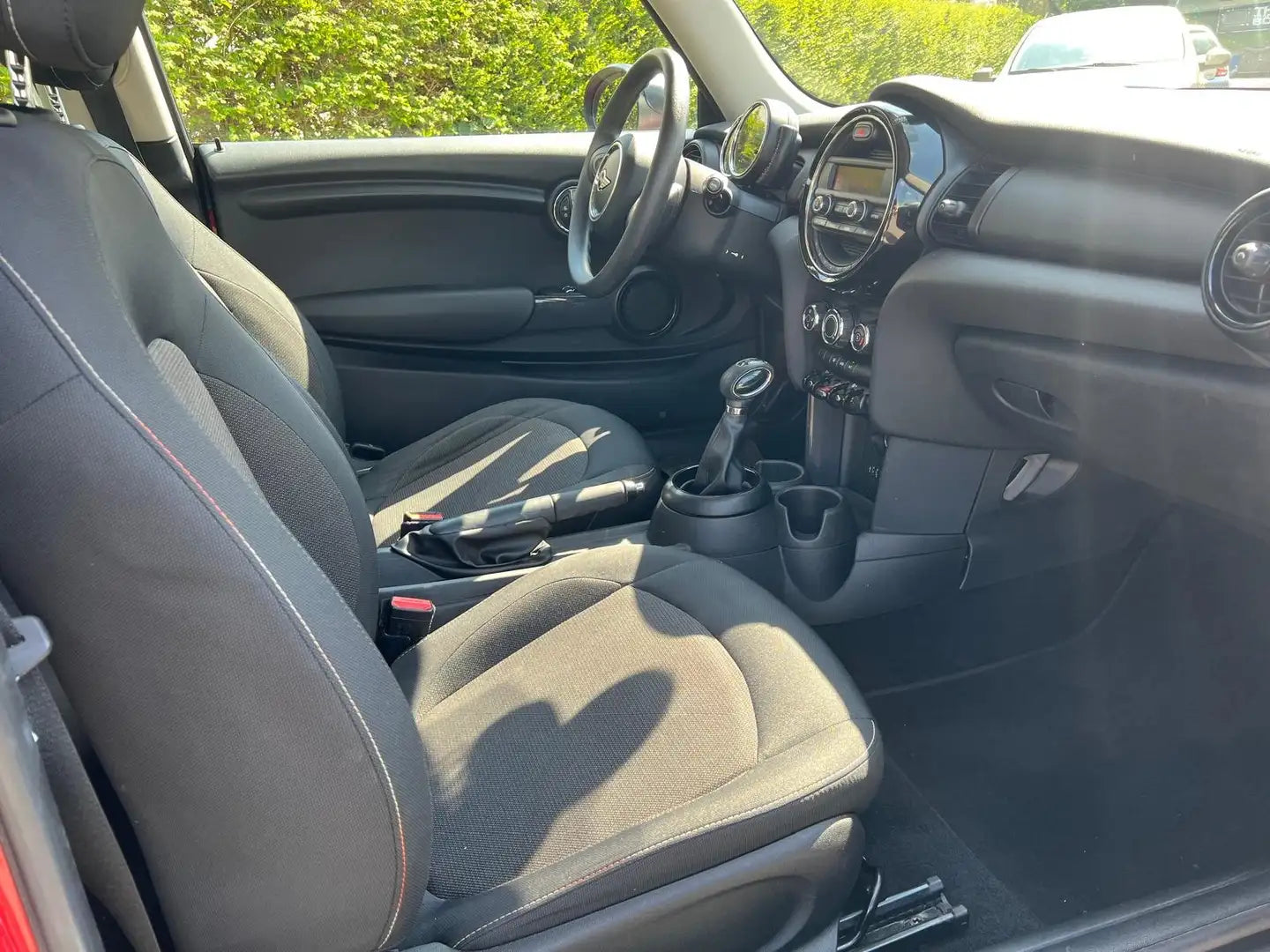 MINI One 1.2i – Automatique – 102 ch – 2014 – 143 000 km