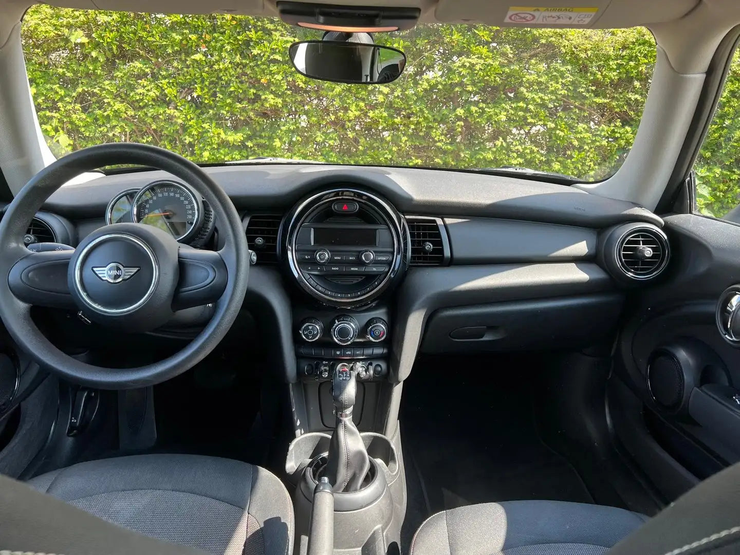 MINI One 1.2i – Automatique – 102 ch – 2014 – 143 000 km